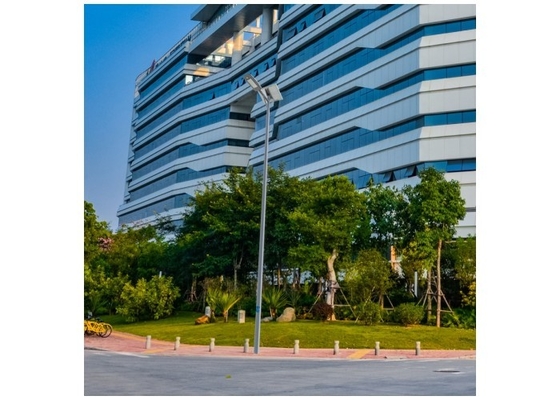 توفير الطاقة بالطاقة الشمسية LED ضوء الشارع الألومنيوم الإسكان IP65 30W 3900-4500LM